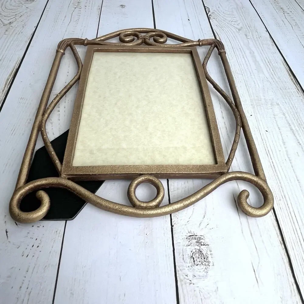 VTG Elsa Gold Tone Art Deco Style Metal Picture Frame Scroll 4.5”x6.375” Opening